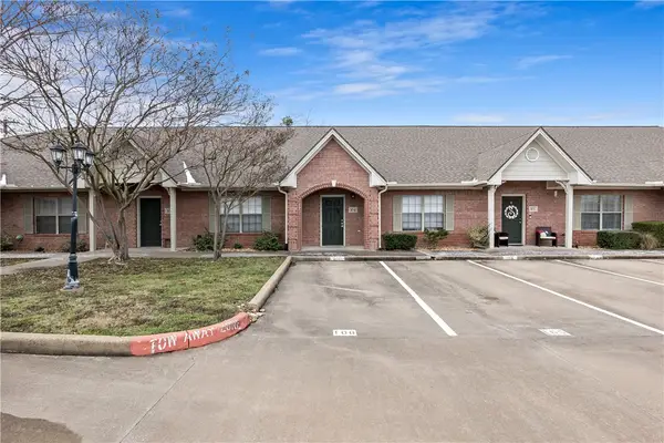 1702 Deacon Drive #104, College Station, TX 77845-5353