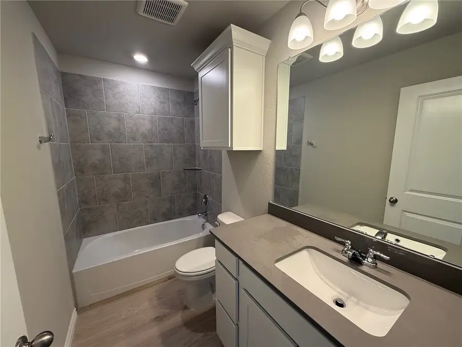 6121 Eldora Dr, College Station, TX 77845 - Image #3