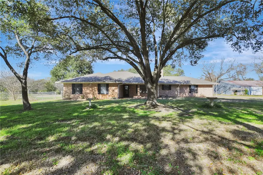 1523 E Morris Street, Madisonville, TX 77864 - Image #2