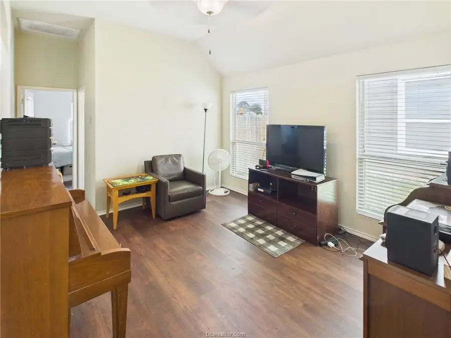 15304 Carriker Court, College Station, TX 77845 - Image #3