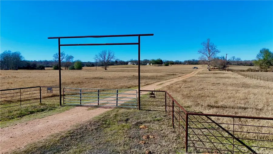 13541 E Us Hwy 79, Gause, TX 77857 - #2