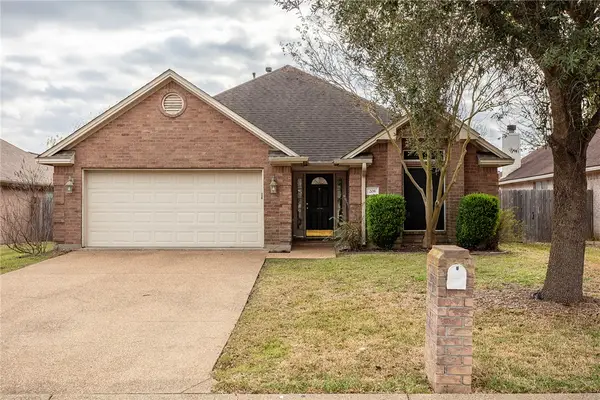208 Bernburg Court, College Station, TX 77845