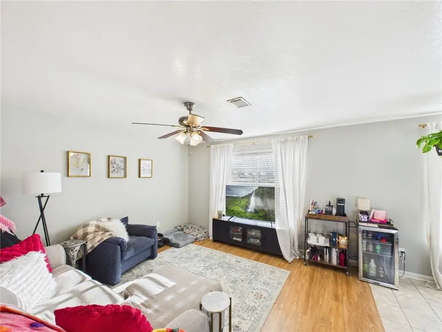 2201-03 Crest, College Station, TX 77840 - Image #2