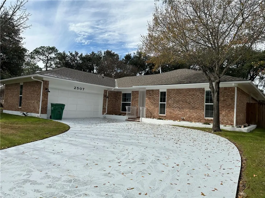 2507 Oak Circle, Bryan, TX 77802 - Image #1