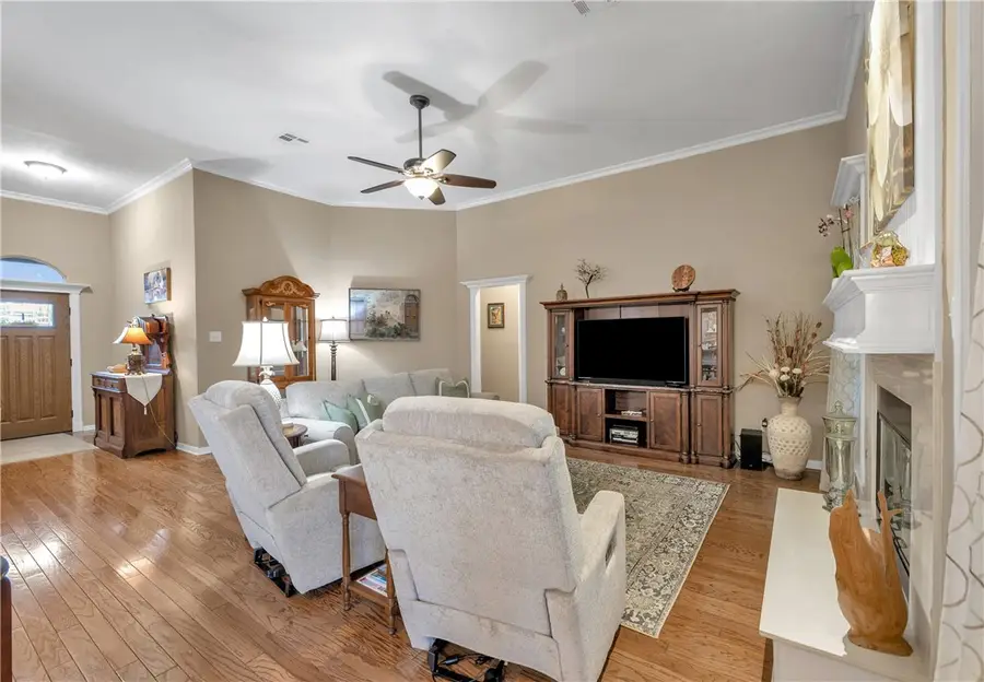 4008 Park Hurst, Bryan, TX 77802 - Image #2