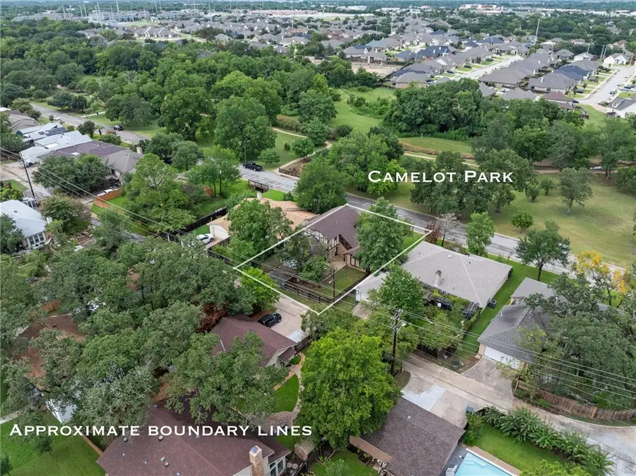 2726 Camelot Drive, Bryan, TX 77802 - Image #3