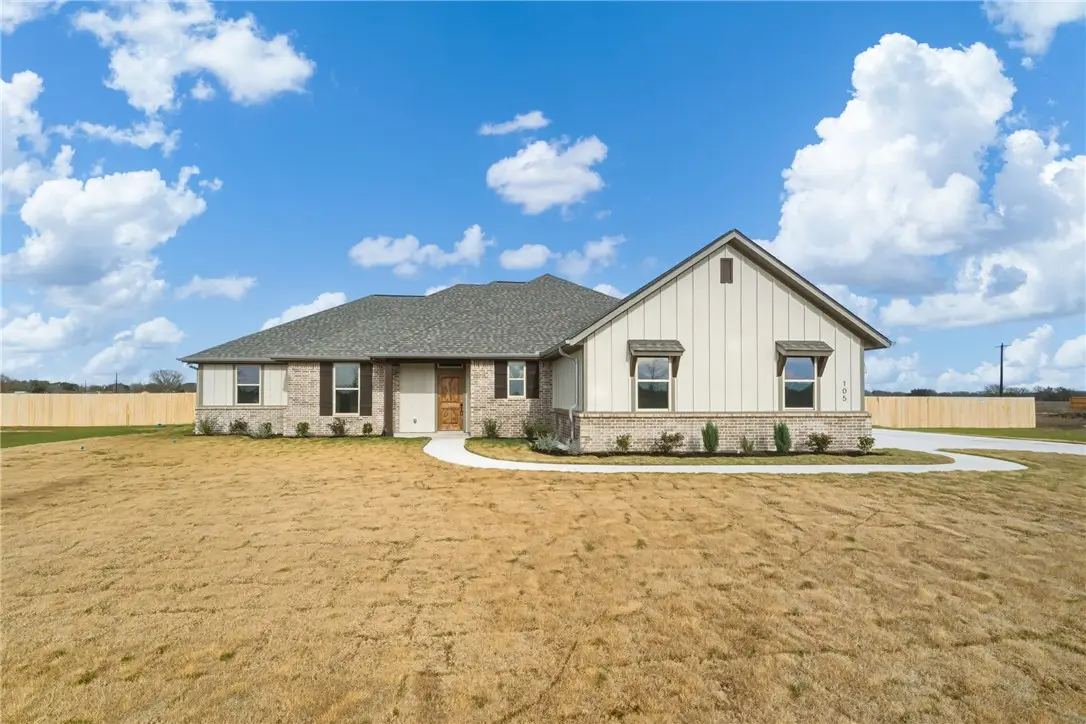 105 Court-side Drive, Snook, TX 77878 - Image #1
