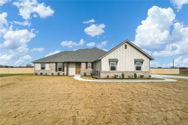 105 Court-side Drive, Snook, TX 77878