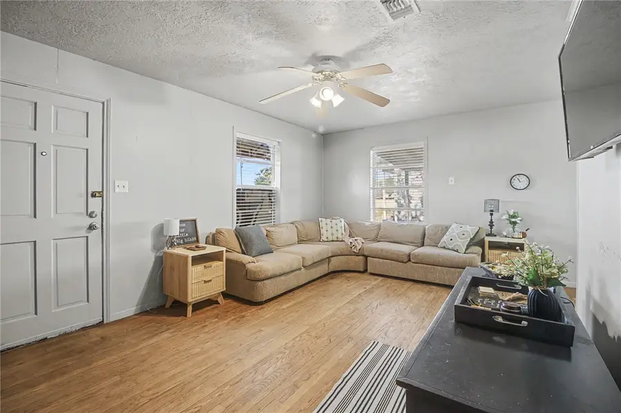 2905 S College Avenue, Bryan, TX 77801 - Image #3