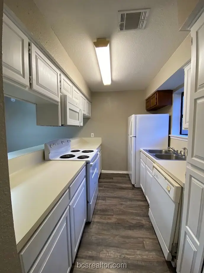 1305 W Villa Maria Road #E202, Bryan, TX 77801 - #2