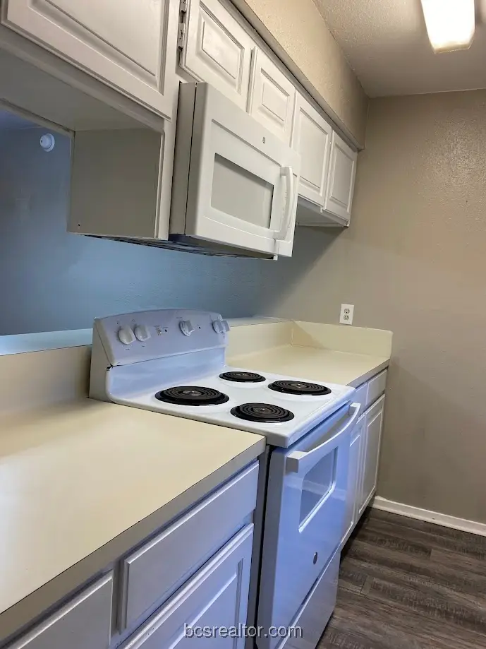 1305 W Villa Maria Road #E202, Bryan, TX 77801 - #3