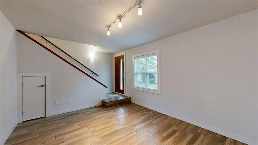 505 & 507, 500 & 502 Boyett & First Street #A1-4, B 1-4, C1-4 & D1-4, College Station, TX 77840 - Image #3