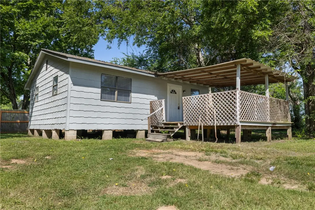 1303 W Main Street, Madisonville, TX 77864 - #1