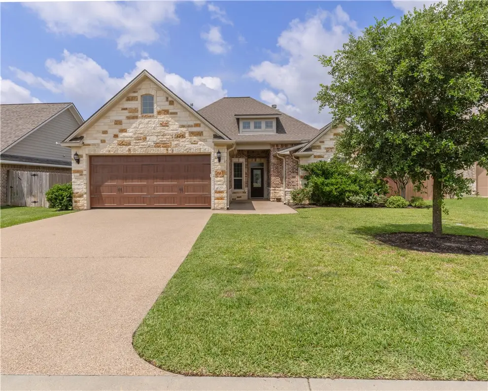 3520 Foxcroft Path, Bryan, TX 77808 - Image #1