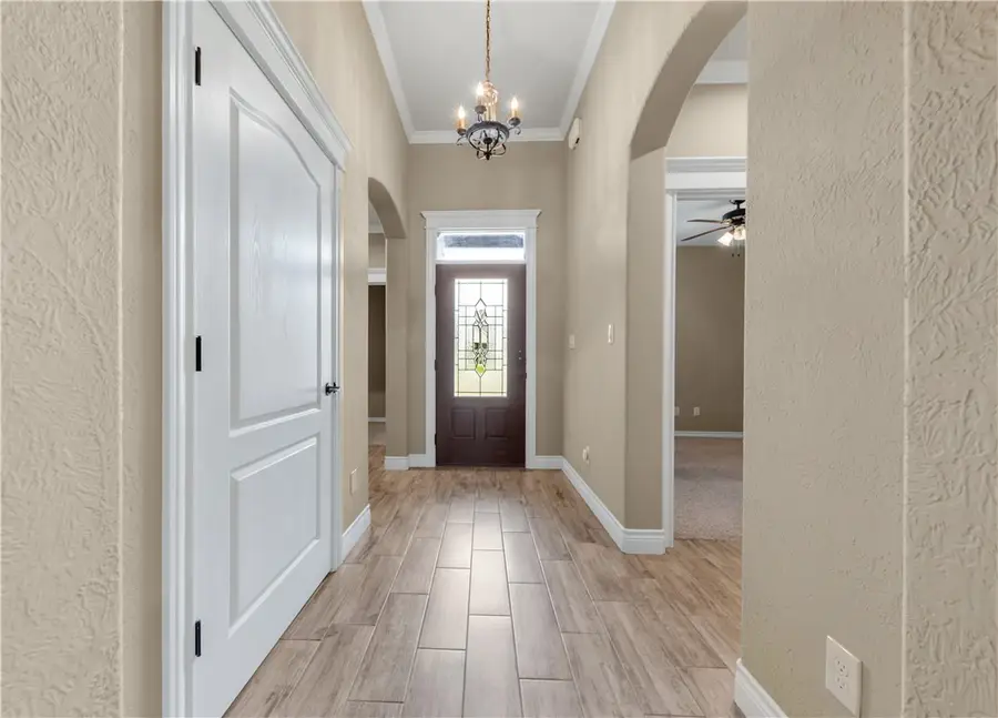 3520 Foxcroft Path, Bryan, TX 77808 - Image #2