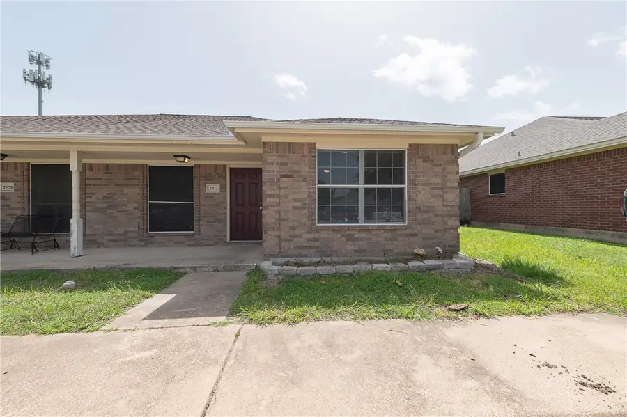 1705 Rock Hollow Loop, Bryan, TX 77807 - Image #2