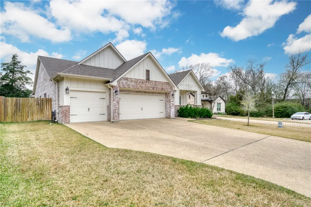 3509 Wildwood Court, Bryan, TX 77808 - Image #1