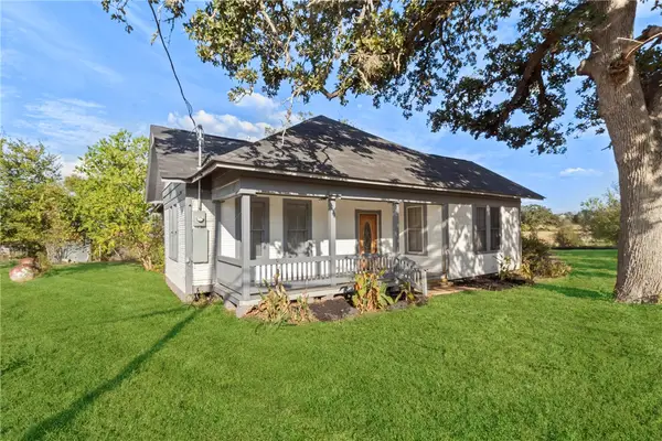 7964 Fm 141, Dime Box, TX 77853