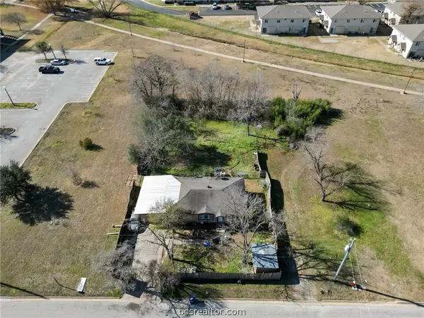 904 Eleanor Street, College Station, TX 77840