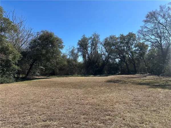 2405 Southside Drive, Bryan, TX 77803