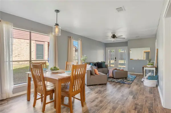 4006 Woodcrest Drive, Bryan, TX 77802