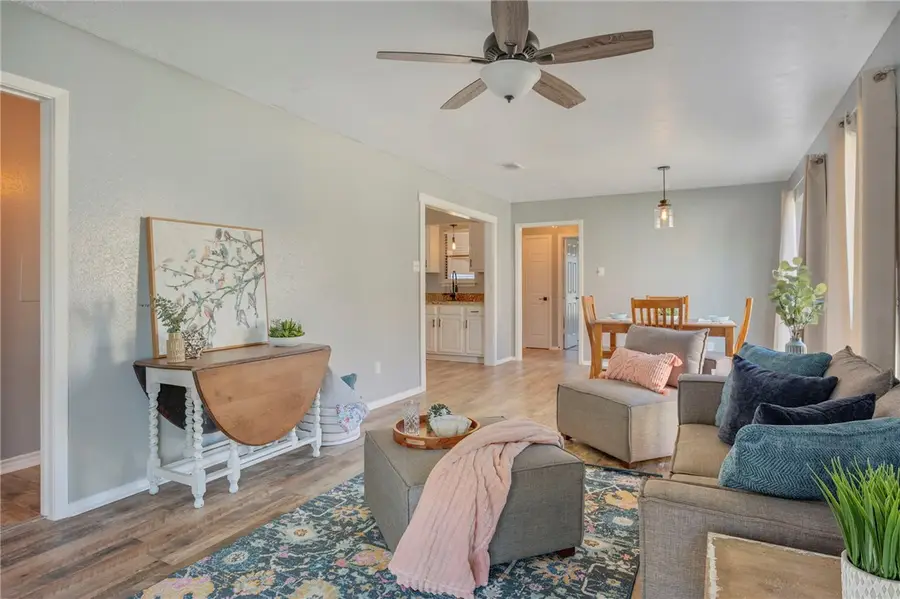 4006 Woodcrest Drive, Bryan, TX 77802 - Image #3