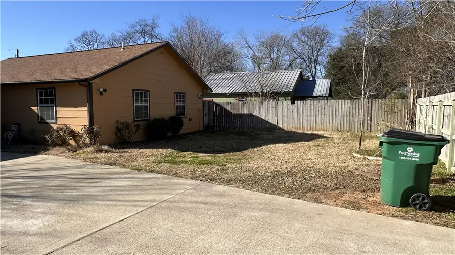 404 Wilson Street N, Madisonville, TX 77864 - #3
