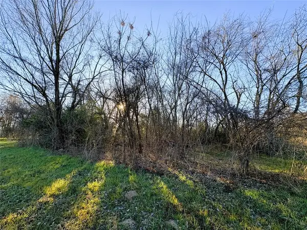 613 N San Jacinto Street, Hearne, TX 77859