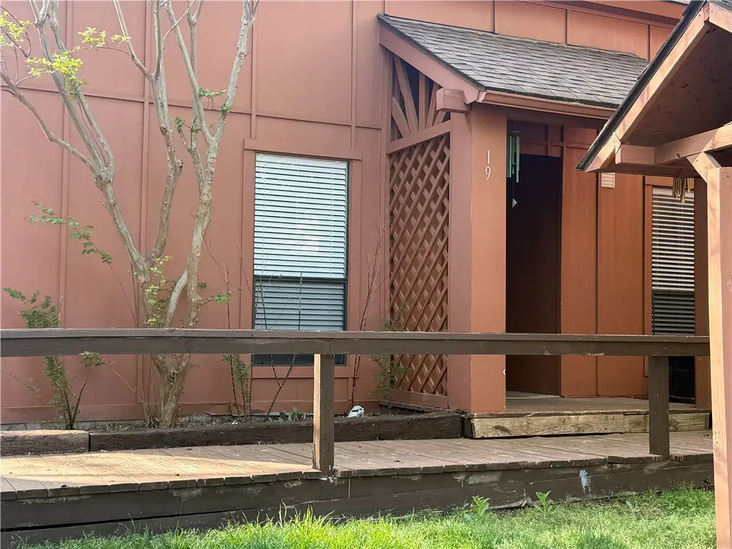 3923 Old Oaks Drive, Bryan, TX 77802 - #1