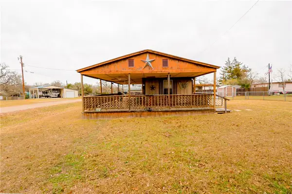 301 Glennwood Circle, Somerville, TX 77879