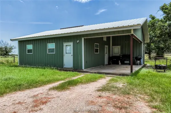 800 Waldeck Road, Ledbetter, TX 78946