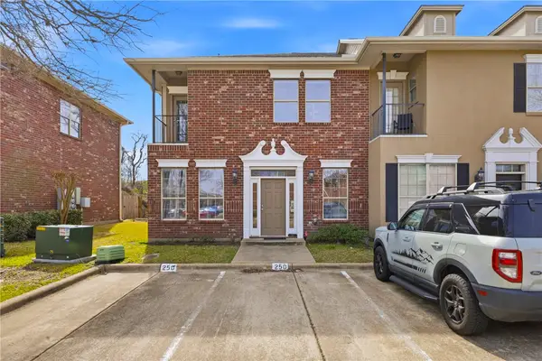 250 Forest Drive, College Station, TX 77840