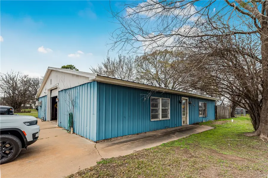 124 12th Street, Somerville, TX 77879 - #2