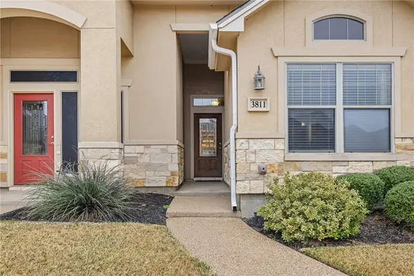 3811 Blackhawk Lane, College Station, TX 77845