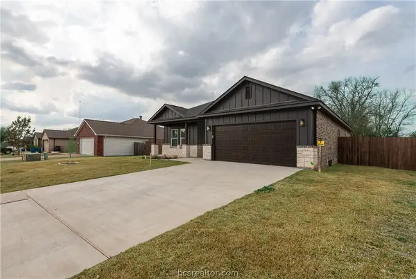 2303 White Wing Drive, Navasota, TX 77868