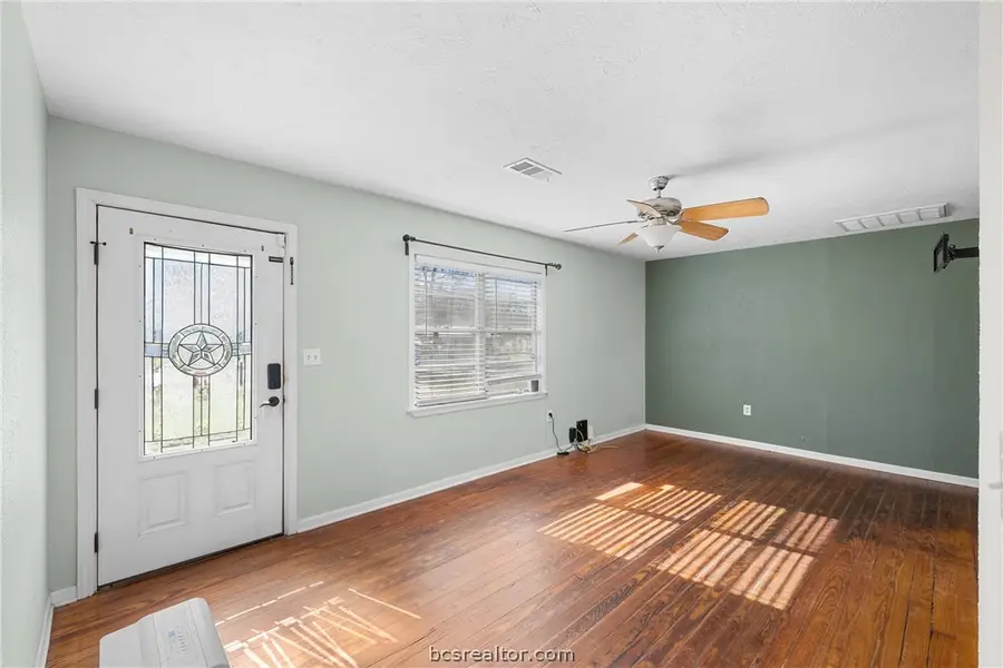 500 N Banks Street, Caldwell, TX 77836 - #3