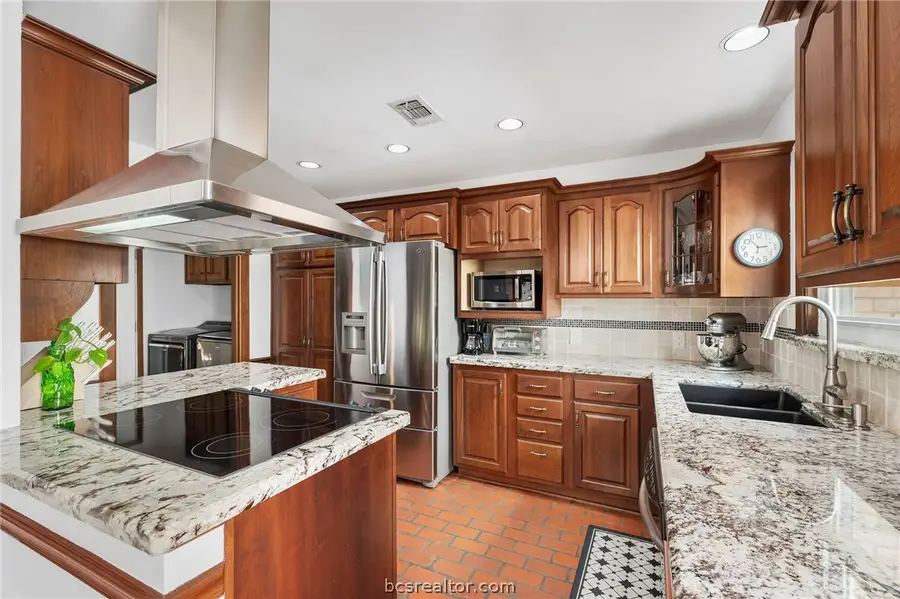 29 Forest Dr, College Station, TX 77845 - #2