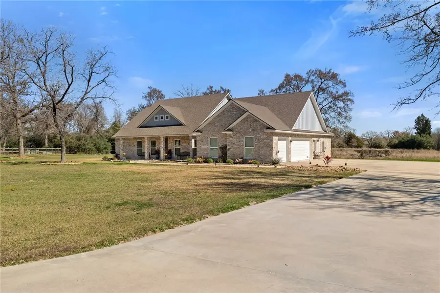 9066 King Oaks Drive, Iola, TX 77861 - #2