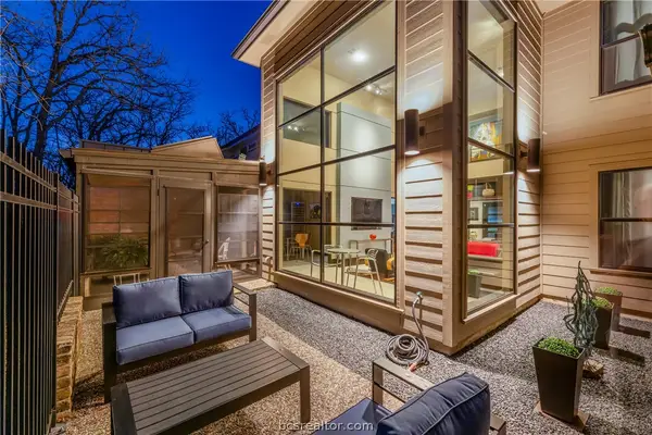 24 Forest Drive, College Station, TX 77840