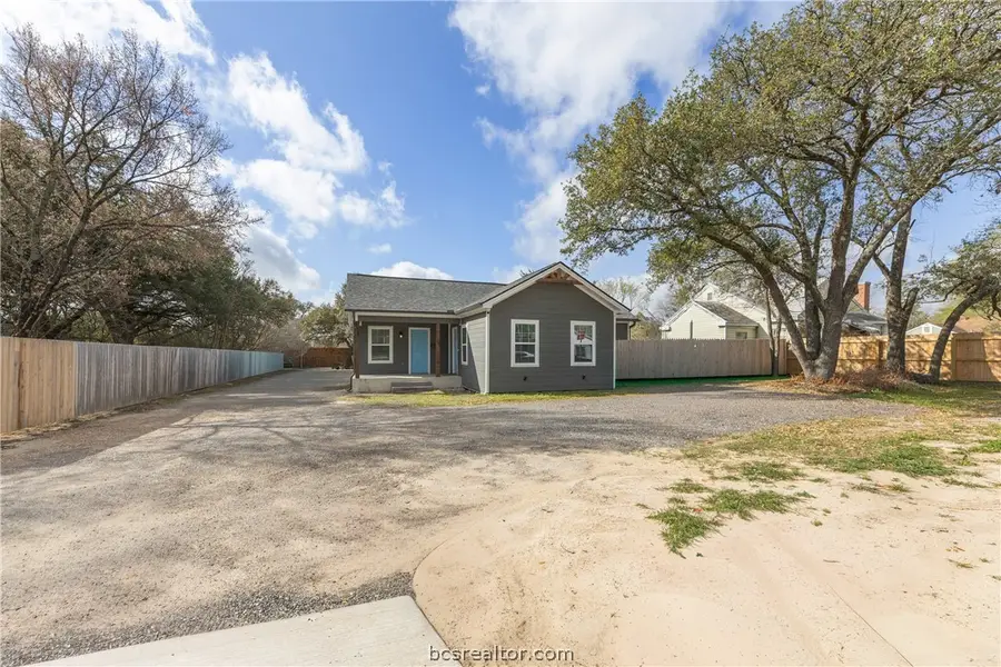 1557 E Wm J Bryan Parkway, Bryan, TX 77803 - #3