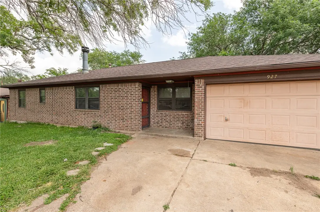 927 Braeswood Drive, Bryan, TX 77803 - #1