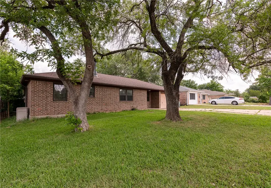927 Braeswood Drive, Bryan, TX 77803 - #2