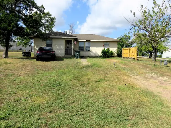 1413 Sandy Point Road, Bryan, TX 77803