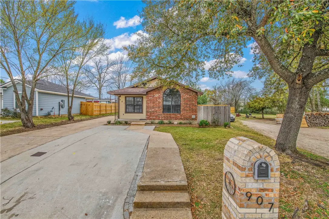 907 W 16th Street, Bryan, TX 77803 - #1