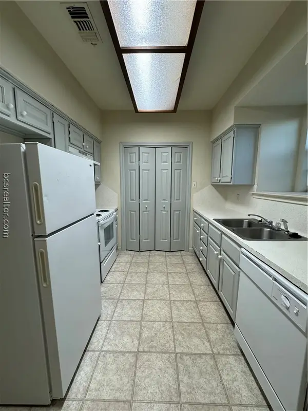 400 Nagle Street #304, College Station, TX 77840