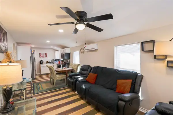 1211 W 18th Street, Bryan, TX 77803