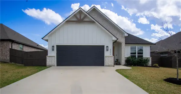 5006 Greyrock Drive, Bryan, TX 77802