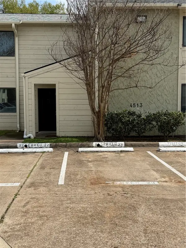 4513 Carter Creek Parkway #4, Bryan, TX 77802