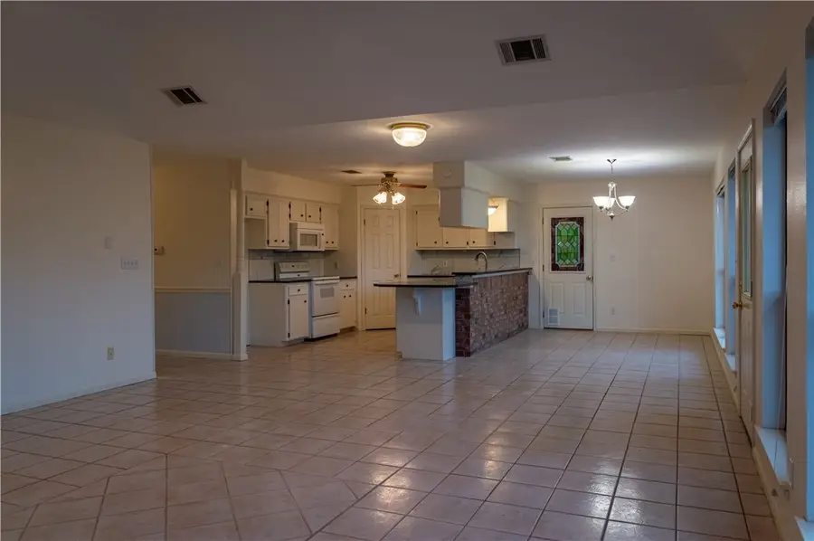 28 Sammy Snead Drive, Hilltop Lakes, TX 77871 - #3