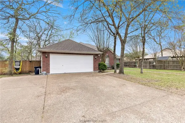 6402 Windwood Drive, College Station, TX 77845